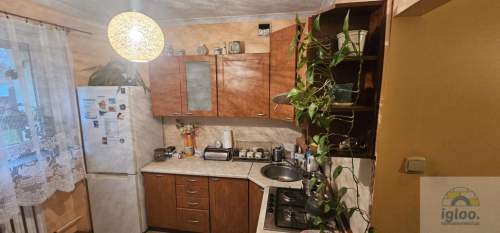 Duża kawalerka do zamieszkania -parter- balkon- os.Czarnów