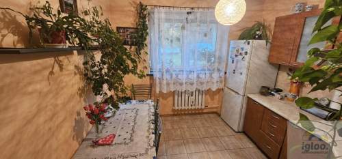 Duża kawalerka do zamieszkania -parter- balkon- os.Czarnów