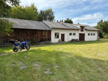 Siedlisko / dom budynki gospodarcze w Sobieszyn, 1h dojazd
