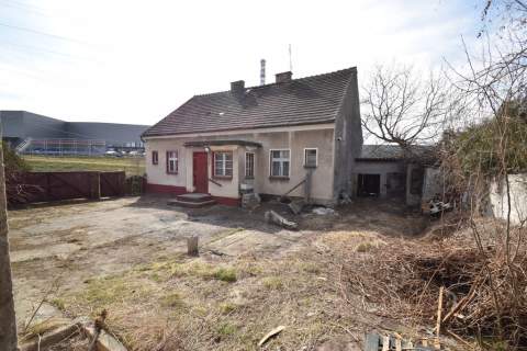 Dom do remontu, doskonała lokalizacji-działka 13 a