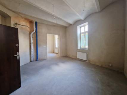 LOKAL UŻYTKOWY UL KALWARYJSKA , 62 M2