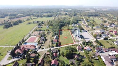Borek gmina Rzezawa działka usługowa