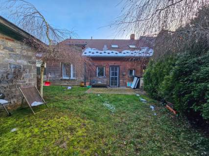 Dom 140 /Ogrodzieniec/ 4 poje /do zamieszkania