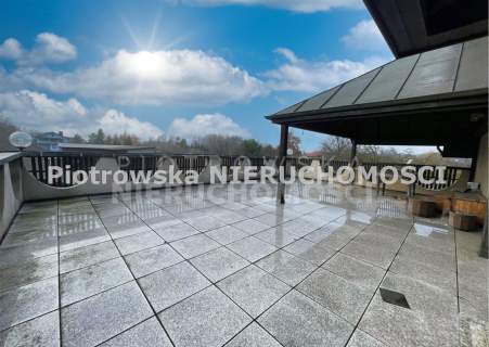 Nieruchomość komercyjna na sprzedaż, 227 m2, Sieradz