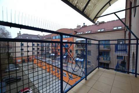 Dwupoziomowe mieszkanie z garażem, Centrum