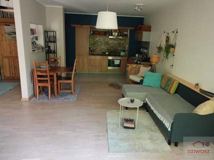 Do sprzedaży trzypokojowe mieszkanie, Ceramiczna