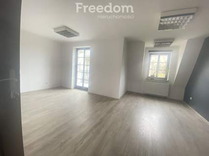 Lokale biurowe w ścisłym centrum Jeleniej Góry 