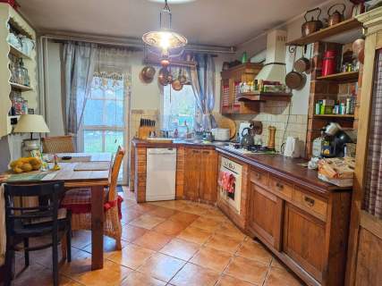 Dom 140 /Ogrodzieniec/ 4 poje /do zamieszkania