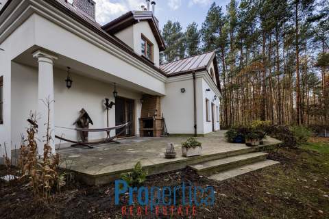 Wysoki standard/Duża działka/Las 1,5 ha