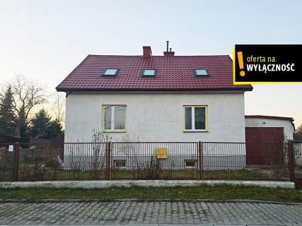 Rodzinny dom parterowy z poddaszem w Ostrowcu