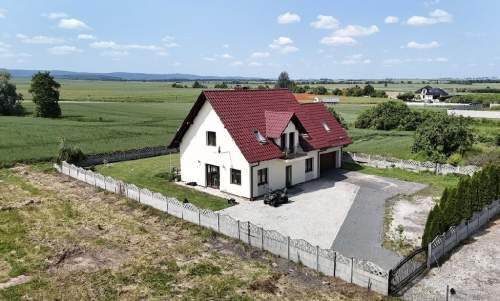 Dom z widokiem na góry Małuszów k/ Legnicy