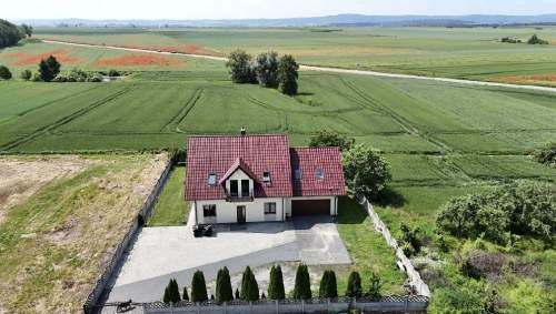 Dom z widokiem na góry Małuszów k/ Legnicy