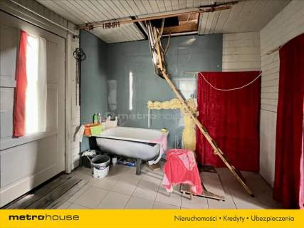 Wyjątkowa nieruchomość. Drewniany domek z działką.