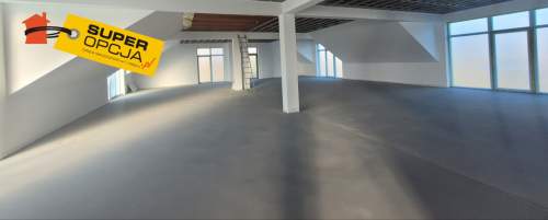 Lokal handlowy przy głównej drodze