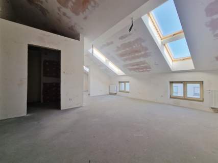 5 POKOJOWE , KALWARYJSKA, 72M2
