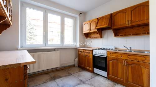 4 pokoje 2 pokoje garaż