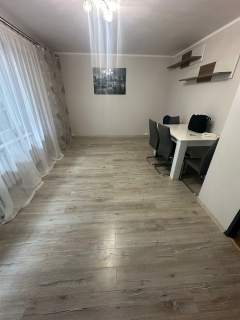 Bezpośrednio 4 pokojowe/ wysoki parter/ CENTRUM