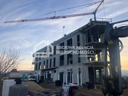 Lokal przy głównej ulicy w Kosakowie