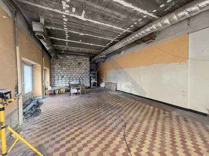 Do wynajęcia lokal 70m2 z witrynami