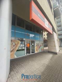 Atrakcyjny Lokal Usługowo Biurowy z Dużą Witryną 
