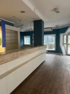 Lokal narożny 155 m2 witryny
