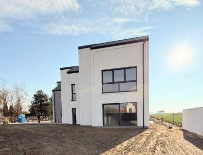 Nowoczesny dom w Ładach koło Raszyna, 171m2 4 pokoje, garaż