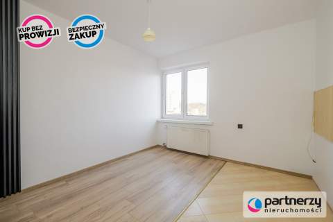 GDYNIA ŚWIĘTOJAŃSKA 42m , DO WŁASNEJ ARANŻACJI