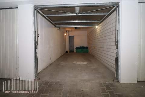 Komfortowy apartament z garażem i dużym tarasem, 2002 rok
