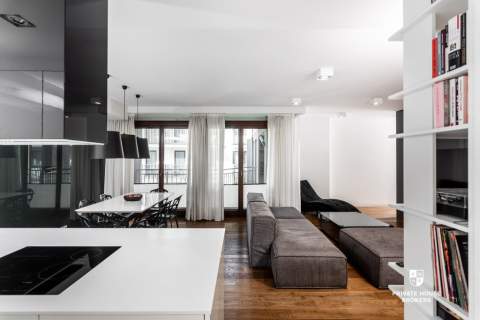 Komfortowy apartament w świetnej lokalizacji.4 pok