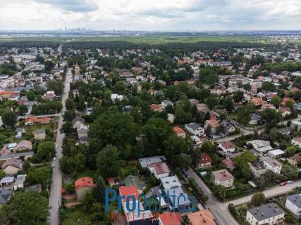 Dom z wydzielonym nowoczesnym mieszkaniem