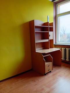 Mieszkanie z potencjałem w zielonej okolicy.