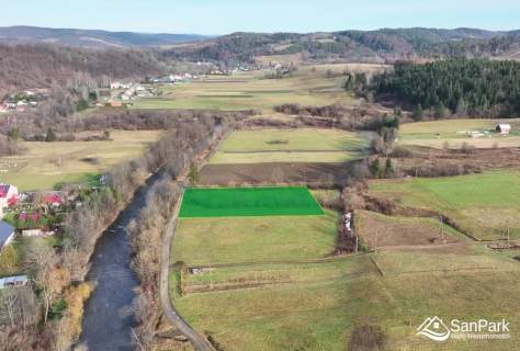 Działka budowlana nad rzeką, Zahoczewie