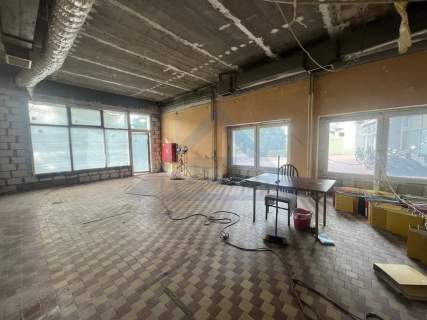 Do wynajęcia lokal 70m2 z witrynami