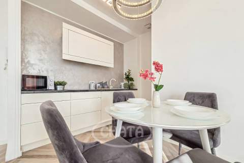 Klimatyzowany apartament z tarasem - OVO Wrocław