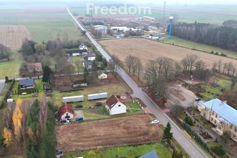 Działka budowlana przy ul. Szkolnej 1501 m2
