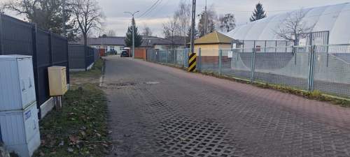 Wierzbin-działka przy szkole pod zab. bliźniaczą.