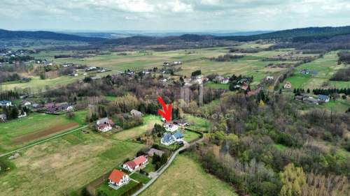 REZERWACJA RODZINNY DOM OTOCZONY ZIELENIĄ, LIPINKI, POWIAT 
