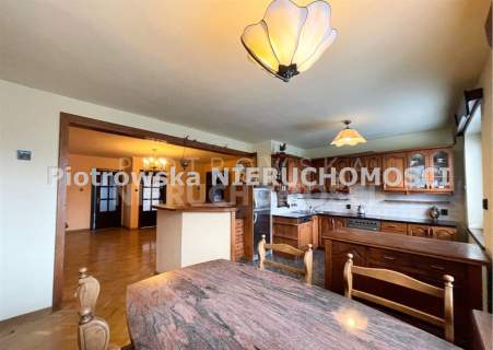 Nieruchomość komercyjna na sprzedaż, 227 m2, Sieradz