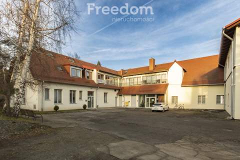 Hotel ogromny potencjał mieszkaniowy i usługowy