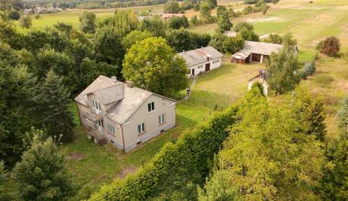 Siedlisko / dom budynki gospodarcze w Sobieszyn, 1h dojazd