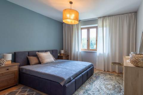 DOM 3 PIĘTRA - 230 M2 - DZIAŁKA 12 ARÓW - ZARZYCE