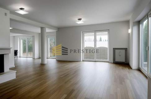 Elegant House Prestigious Neighborhood