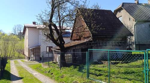 Dom dwupokoleniowy z widokiem na góry