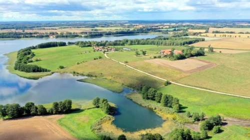 Działka bud. 2,1 ha z linią brzegową jeziora Mamry