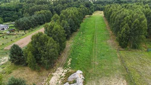 Budowlane 10 a koło lasku Toporowice gm. Mierzęcice