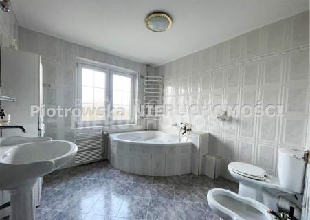Nieruchomość komercyjna na sprzedaż, 227 m2, Sieradz