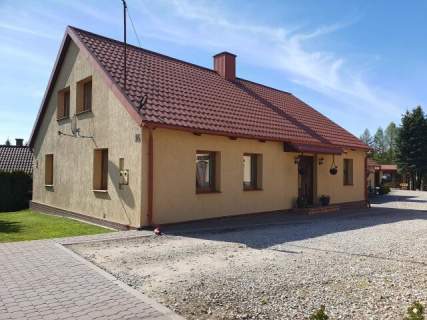 Dom, gaspodarstwo agroturystyczne.