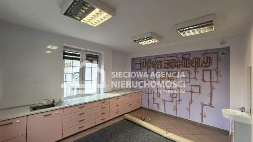 Lokal od głównej ulicy- Gdynia Działki Leśne