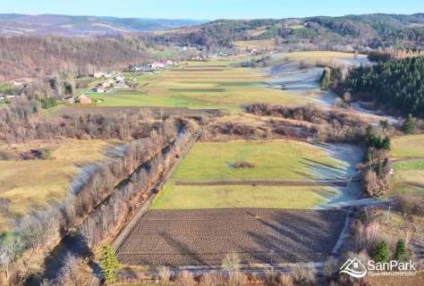 Atrakcyjna działka budowlana nad rzeką Zahoczewie