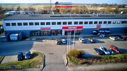 Piętro budynku handlowo usługowego.